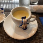 リストランテ プレーゴ - コーンスープに、レモンオイル。絶妙な組み合わせ❣️