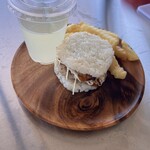 Lea’s Rice Burgers. - 野菜たっぷり豆腐ハンバーグライスバーガー　キッズセット