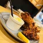 灯ザンギ　1個　　　　　　　　　　《当店人気No1名物》　　　　　　北海道名物