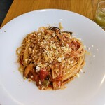 ベジバル チバットリア - 旬の秋刀魚とキノコのパスタ♪（パラペーニョソース付き）