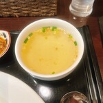 タイ料理 ガパオ - コンソメっぽいスープ