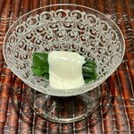 ぬま田 - 金時草　落花生のソース