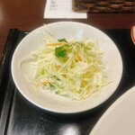 タイ料理 ガパオ - キャベツサラダ