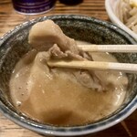 西中島 光龍益 - 5mm厚のロース焼豚が沈みます