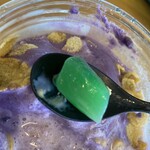 HALO HALO - こういうのが出ました！エメラルドみたい✨　　　　　　　　　　　　　　　　　　　　　　　　　　たぶん楽しいナタデココです！