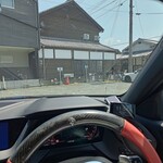 とんかつ肉料理 吉岡 - 今日はひたすら3号線を南下し八女まで。
      目的地はとんかつ肉料理　吉岡。
      駐車場、満車です。