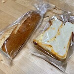 アンデルセン - 種のチーズ食パン1/2とバタール1/2