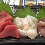 わ楽 - 生本マグロ、生平目(縁側付)、生イケガツオ