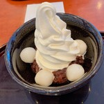 麻布茶房 - 白玉ソフトクリームぜんざい(900円)