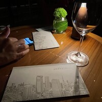 ザ タヴァン グリル＆ラウンジ - 