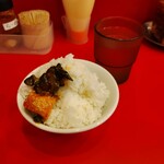 麺屋 旭 - 税込み１００円食べ放題ライス