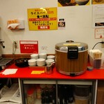 麺屋 旭 - 税込み１００円食べ放題ライスバーコーナー