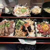 松阪牛たんど - 左の牛肉が想像の何倍も柔らかく、上質で美味しいお肉でした。