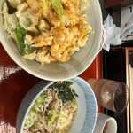 名物げそ天丼と自家製うどん お多福 - 