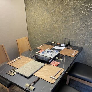 京都らしさ溢れる落ち着いた空間で、心地よい食事を