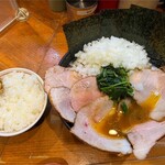 ラーメン 末廣家 - 