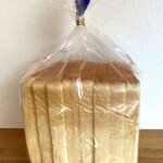 優しいかおりのパン家さん - 美瑛の小麦食パン