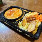 wata軒 - ジャスミンライスと思われる複数種ミックスの長粒米が使われています。