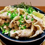 麺屋　たか - 甘辛く味付けされた豚バラ肉がめちゃくちゃ美味しい♪