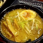 俺の中華たなか家 - 今回は初めて「トッピング類」を先に全部つけ汁へ投入❗麺に絡めて食べるとこれまた旨し(๑´ڡ`๑)