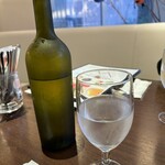 TRATTORIA Montagne Cucina - たっぷりのお水がサービスされます。