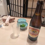 ハチロー - おつまみ（枝豆）とビール