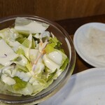 キッチン ブルー グローブ - サラダ、お新香のアップ