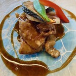 中国菜 柏ノ木 - 豚肉の唐揚げ　　このお皿も素晴らしい！