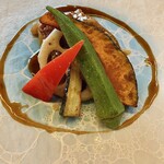 中国菜 柏ノ木 - オクラ、カボチャ、茄子、パプリカ、蓮根、豚肉の唐揚げ