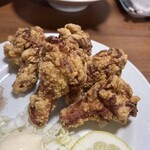 今池呑助飯店 - 18.鶏唐揚（骨つき）800円