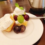 パルファン - ぶどうのショートケーキ　ぶどうのショートケーキは初めてだそうです。