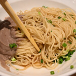 NIBOSHI MANIA - 麺の下に油ダレ