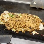 祇園ねぎ焼 かな - 焼きそば(牛すじ)