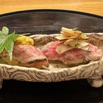 肉和食 月火水木金土日 - 和牛ヒウチと松茸の握り寿司