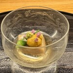 肉和食 月火水木金土日 - 落花生豆腐の生雲丹のせ