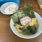 横浜ラーメン　武蔵家 北千住店 - 