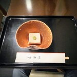 竹葉亭 - 最初に出てくる「胡麻豆腐」