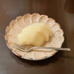 竹葉亭 - 最後に出てくる「水菓子」、めちゃくちゃ美味い‼️、一個1700円レベルの梨を半分。