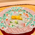 炎水 - 徳島の真鰈を福井の赤雲丹、肝醤油と山葵で　その歯応えと甘み！