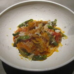 GapricE - ランプレドット：牛ギアラ（牛の第四胃袋）をトマトソースと胡椒で煮込んだイタリア料理です。レモンを削って爽やかに仕上げてあります。