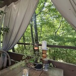 アールケイ ガーデン - テーブル席からの景色