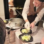 ロウリーズ・ザ・プライムリブ - 