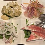 めがねNONNO - 前菜4種盛り左上から、タケノコのバジルソース和え、鯛のカルパッチョ、イカのガーリックオイル和え、生ハム&クリームチーズ