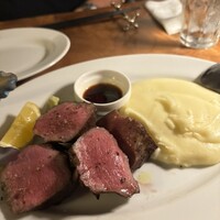 カルネジーオ イースト - 