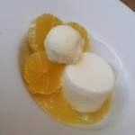 イル ギオットーネ ディ ピュー - ビアンコマンジャーレとヨーグルトのグラニテ