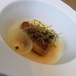 イル ギオットーネ ディ ピュー - 今回の№１！新タマネギのブリュレ、フォアグラ載せ♪