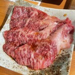 牛肉商 牛旬三郎 - 