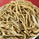 ラーメン もっけだの - 『ラーメンニンニク野菜マシマシ』の天地返し