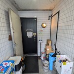 麦 - ２階お店入口