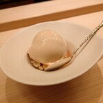 山﨑 - メレンゲとアマレットのアイス:追撃でシャンパンもかかります…